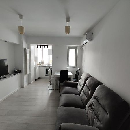 Ultracentral Ploiesti Apartment-Free Private Parking Εξωτερικό φωτογραφία